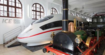 Deutsche Bahn Museum - Adler und ICE
