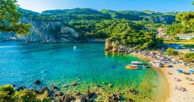 Korfu - Blick auf den Strand und das Meer