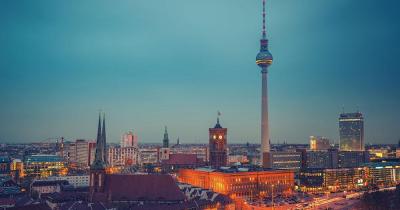 Berlin - Skyline von Berlin im Sonnenuntergang