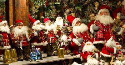 Weihnachtsmarkt Tivoli - Weihnachtsmänner zu kaufen