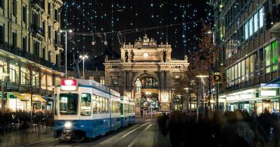 Zürich - Weihnachtsshopping in der Bahnhofsstraße