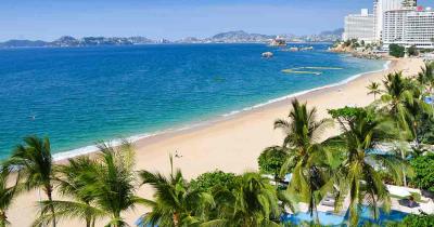 Acapulco - Blick vom Hotel auf den Strand