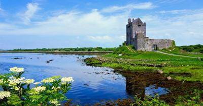 Galway - Dunguaire Castle