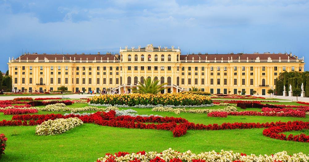 Schloss Schönbrunn - Frontansicht
