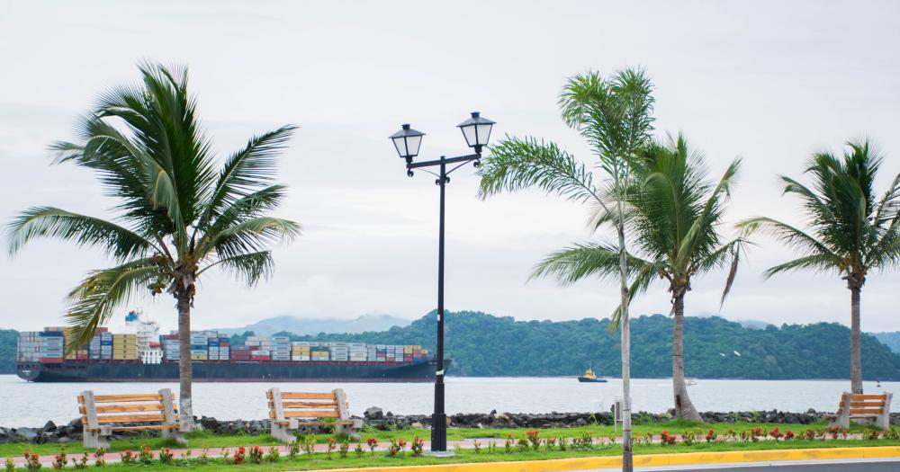 Panama-Stadt - Blick auf den Panama Canal