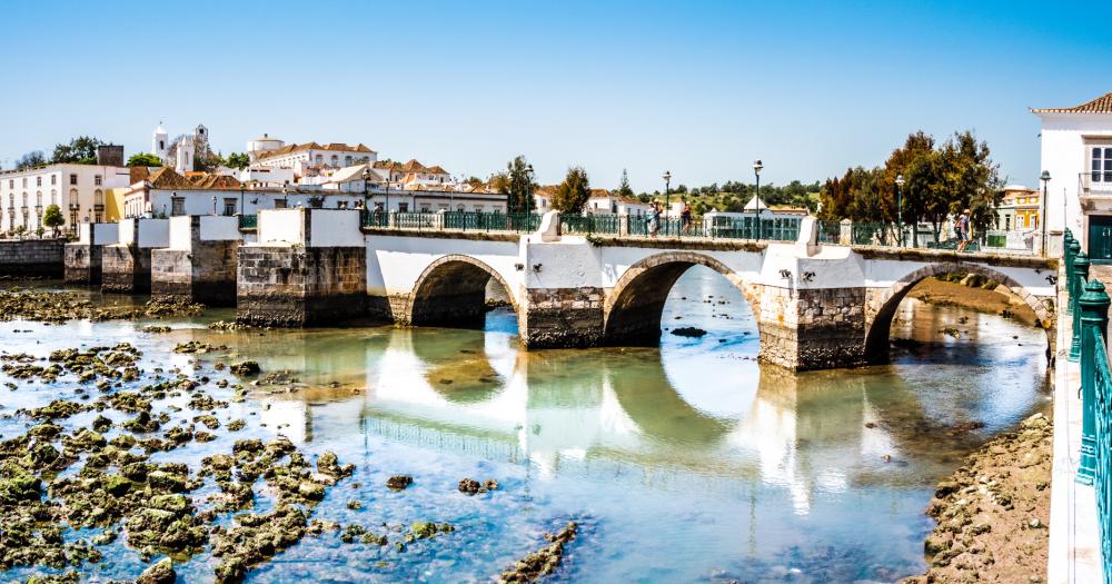 Algarve - Die historische Brücke in Tavira