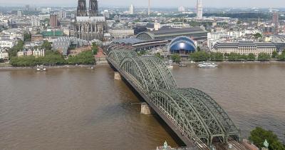 Hohenzollernbrücke / die Hohenzollernbrücke von oben