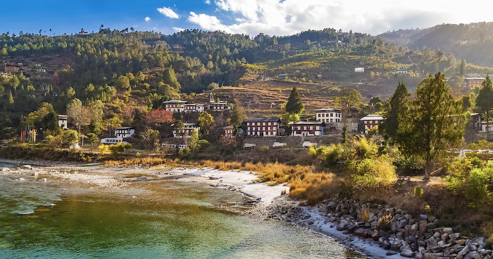 Bhutan - Mo Chhu Fluss Punakha Dzong
