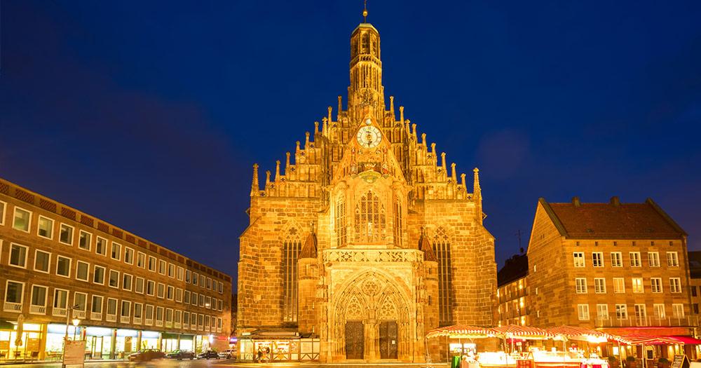 Nürnberg - Die Frauenkirche am Abend