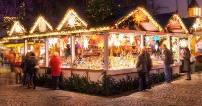 Nürnberger Christkindlesmarkt - Verkaufsstand am Weihnachtsmarkt