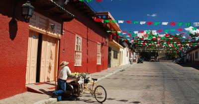 Baja California - Typische Straße in Mexico