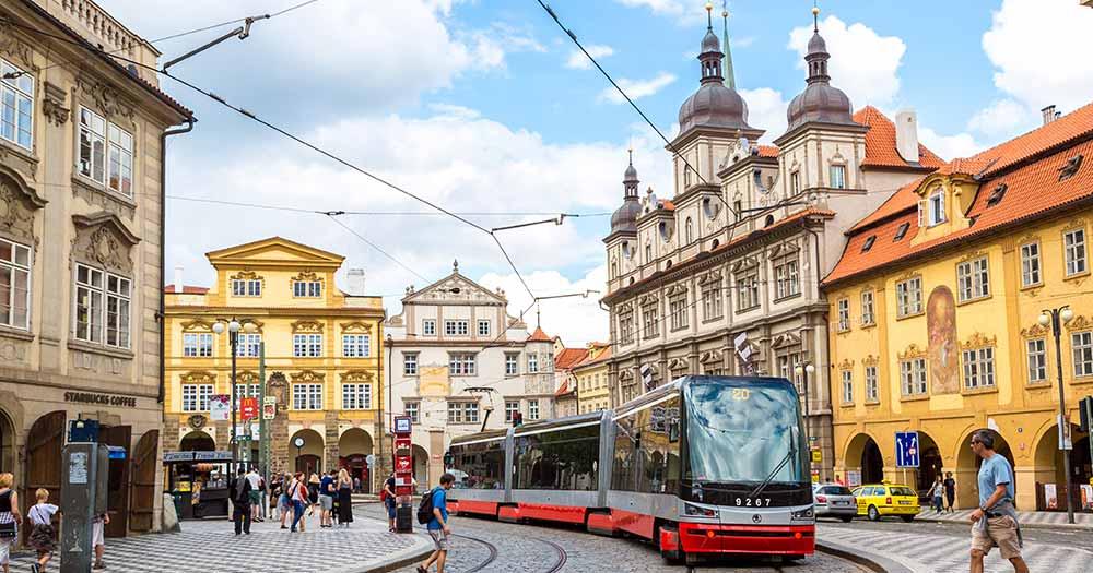 Prag: Alles Wissenswerte für einen günstigen Städtetrip - Straßenbahn