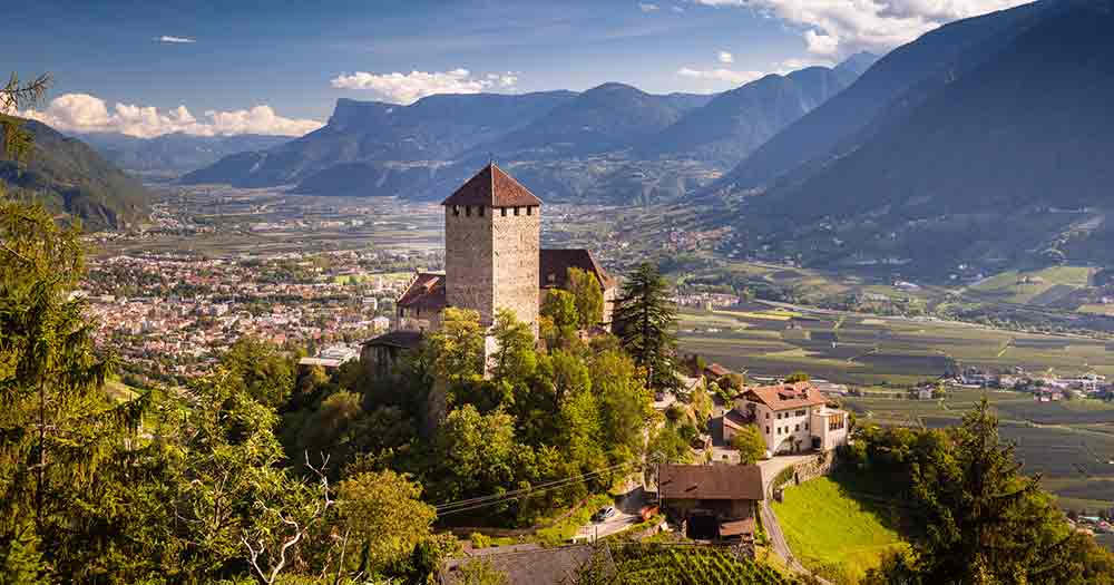 Südtirol - Blick auf Schloss Tirol in Bozen