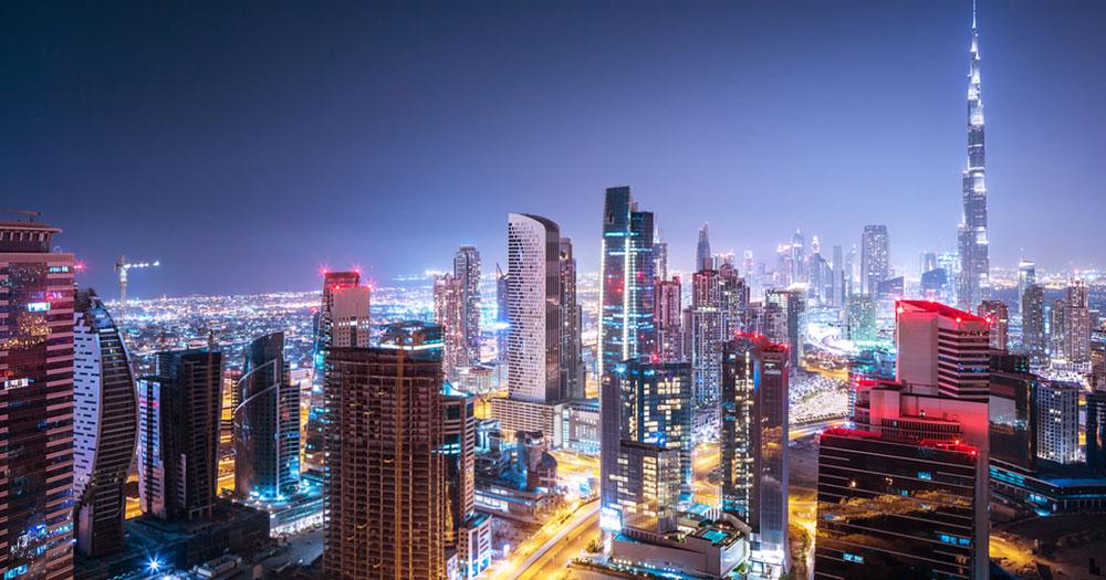 Dubai - Skyline bei Nacht mit burj khalifa