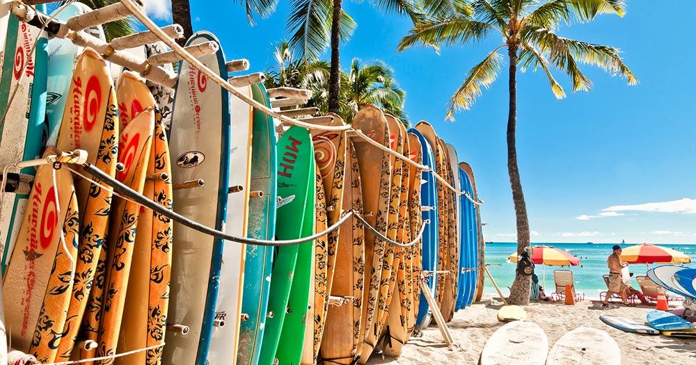Honolulu - Surfbretter am Waikiki Strand