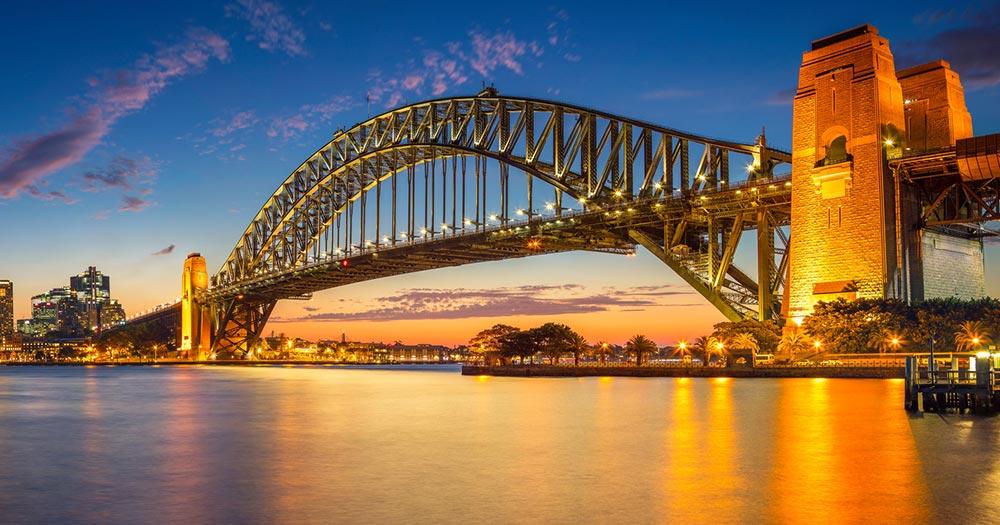 Sydney Harbour Bridge - beleuchtete Brücke